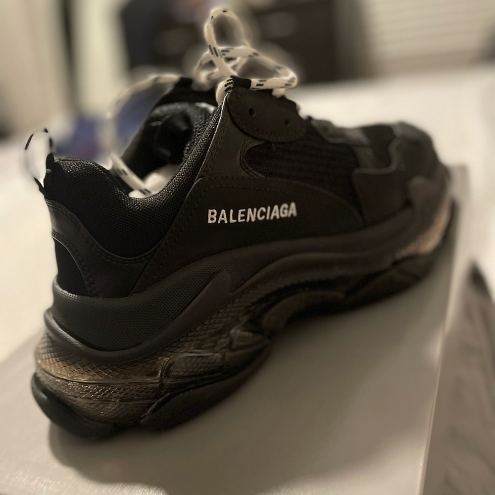 Brand New! Never Worn! Get today!!